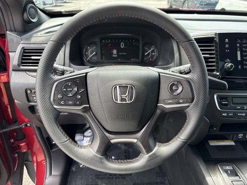 Certified 2022 Honda Passport TrailSport image 18