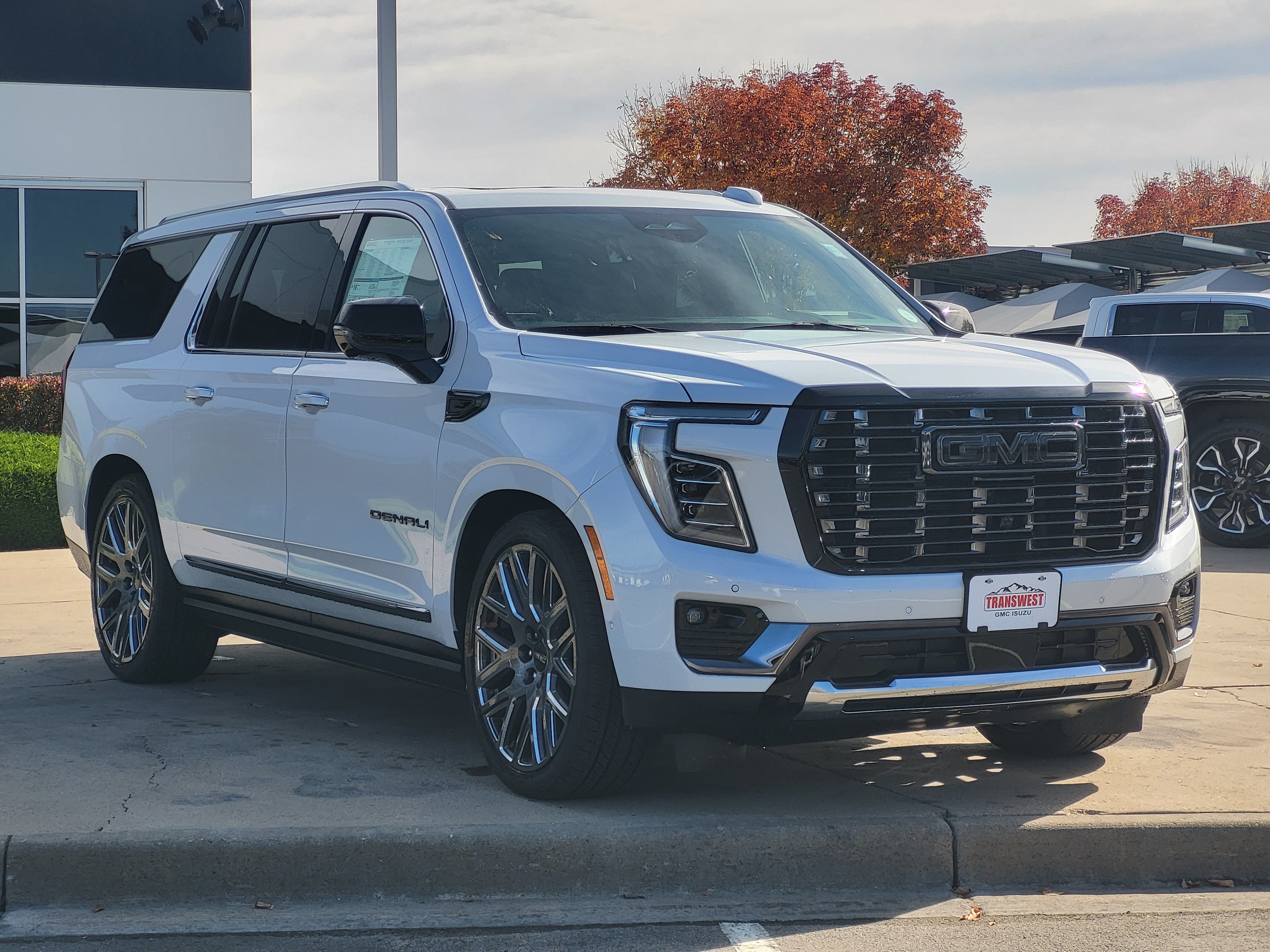 New 2027 GMC Yukon XL Denali Ultimate AWD/4WD image 7