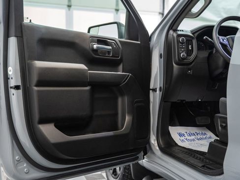 Used 2025 Chevrolet Silverado 1500 Custom w/ Turbomax Blackout Package AWD/4WD image 40