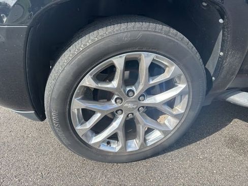 Used 2011 Chevrolet Avalanche LT image 9