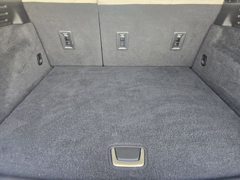 Used 2022 Cadillac XT4 Luxury w/ Cold Weather Package image 34