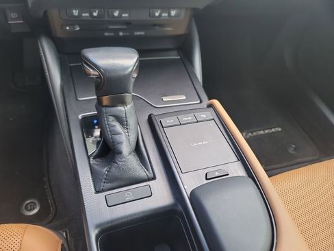 Used 2022 Lexus ES 350 w/ Premium Package FWD image 16