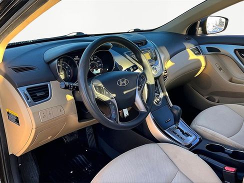 Used 2013 Hyundai Elantra GLS w/ Preferred Pkg image 14