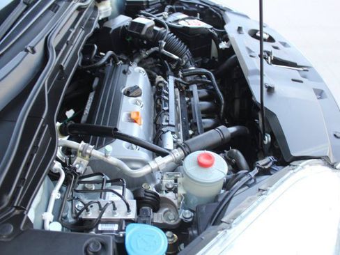 Used 2011 Honda CR-V LX image 32