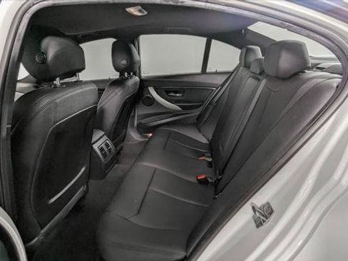 Used 2016 BMW 320i Sedan image 17