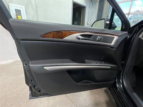 Used 2014 Lincoln MKZ Hybrid FWD image 10