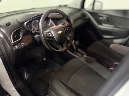 Used 2020 Chevrolet Trax LS w/ Tint and Cruise Package FWD image 16