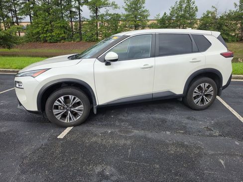 Used 2023 Nissan Rogue SV AWD/4WD image 11