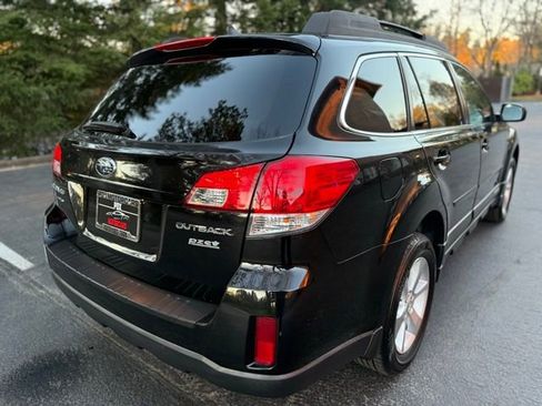 Used 2013 Subaru Outback 2.5i Limited image 4