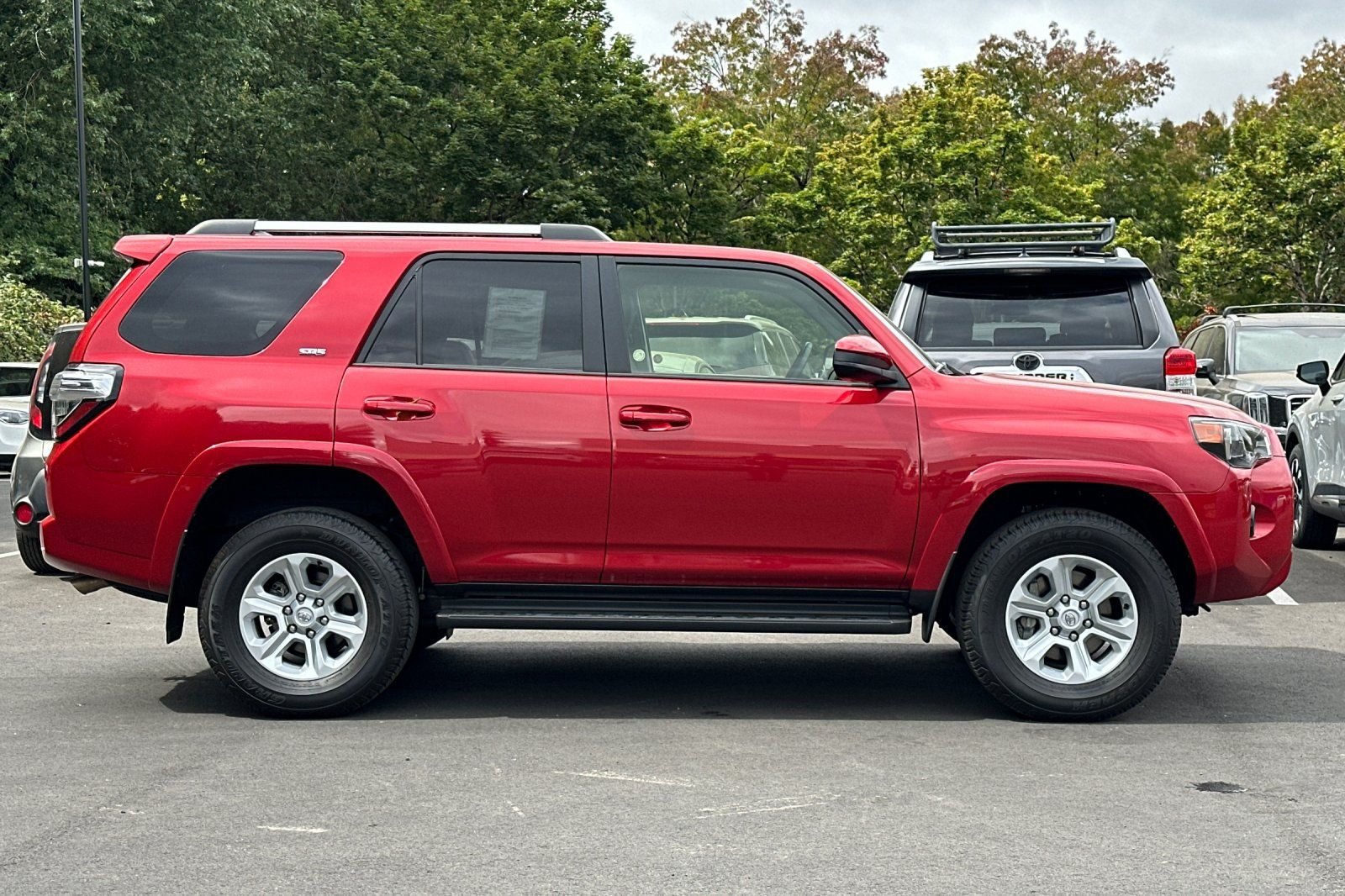 Used 2024 Toyota 4Runner SR5 AWD/4WD image 3