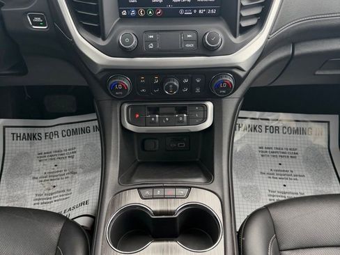 Used 2023 GMC Acadia SLT AWD/4WD image 20