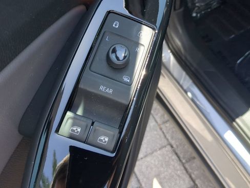 Used 2023 Volkswagen ID.4 Pro S RWD image 18