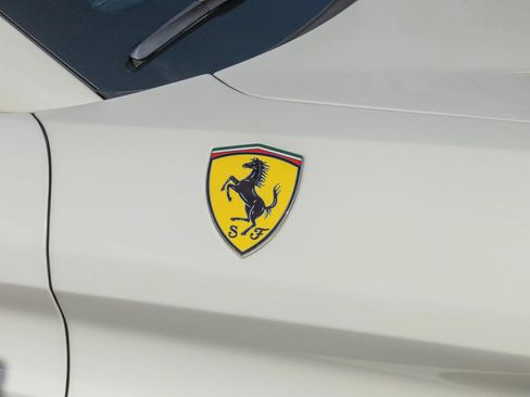 Used 2016 Ferrari California T RWD image 24