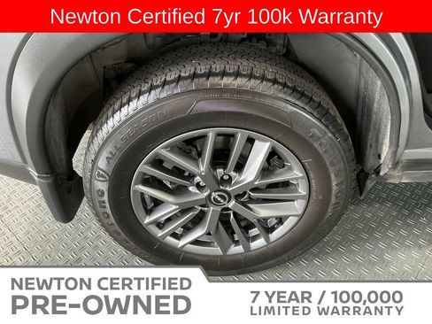 Used 2023 Nissan Rogue S AWD/4WD image 33
