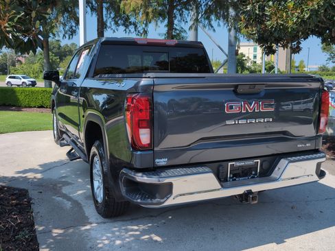 Used 2021 GMC Sierra 1500 SLE w/ Preferred Package AWD/4WD image 8