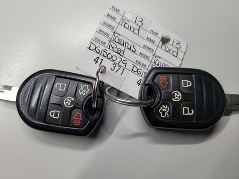 Used 2013 Ford Taurus SEL image 10