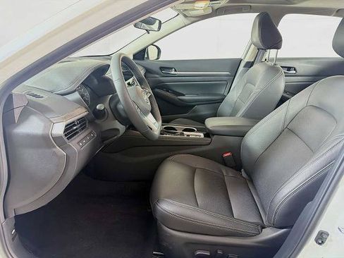 Certified 2025 Nissan Altima 2.5 SL FWD image 18