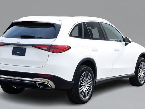 Certified 2026 Mercedes-Benz GLC 300 4MATIC image 5