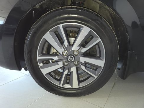 Used 2020 Nissan Versa SV FWD image 12