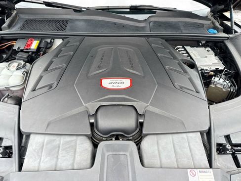 Used 2019 Porsche Cayenne Turbo w/ Premium Plus Package image 35