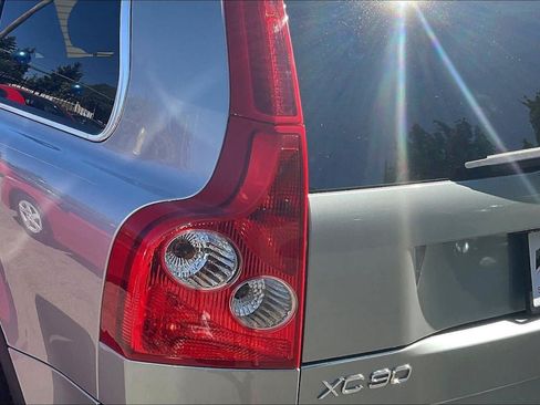 Used 2005 Volvo XC90 2.5T AWD/4WD image 22