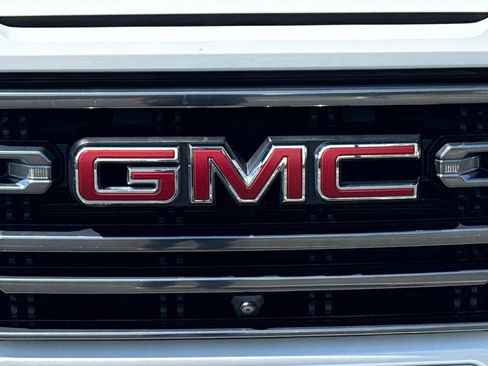 Used 2021 GMC Sierra 1500 AT4 w/ Off-Road Performance Package AWD/4WD image 8