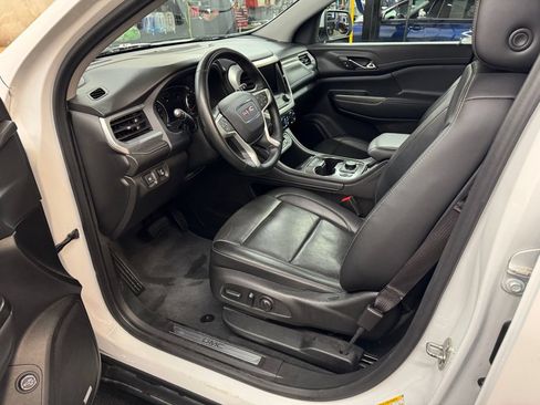 Used 2023 GMC Acadia SLT AWD/4WD image 14