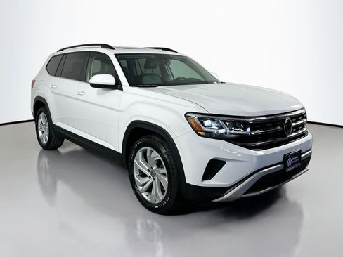 Certified 2022 Volkswagen Atlas SE image 3