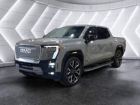 Used 2024 GMC Sierra EV Denali image 2