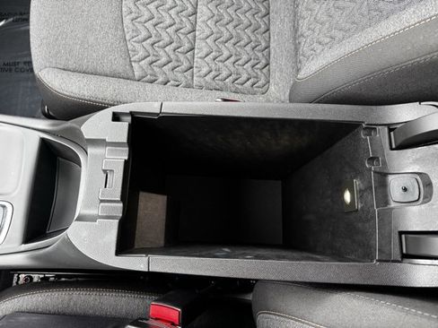 Certified 2023 Chevrolet Equinox LT w/ Driver Convenience Package image 19