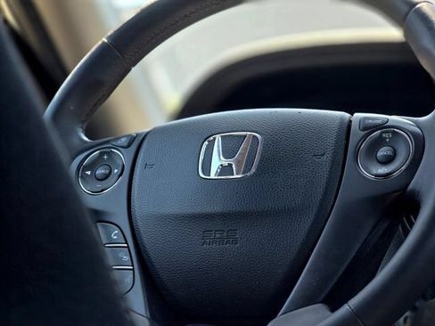 Used 2015 Honda Accord Sport image 16