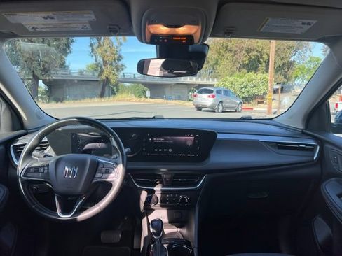 Used 2024 Buick Encore GX Preferred FWD image 17