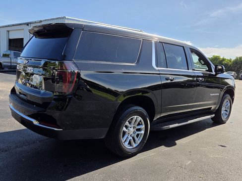 Certified 2026 Chevrolet Suburban LS RWD image 5