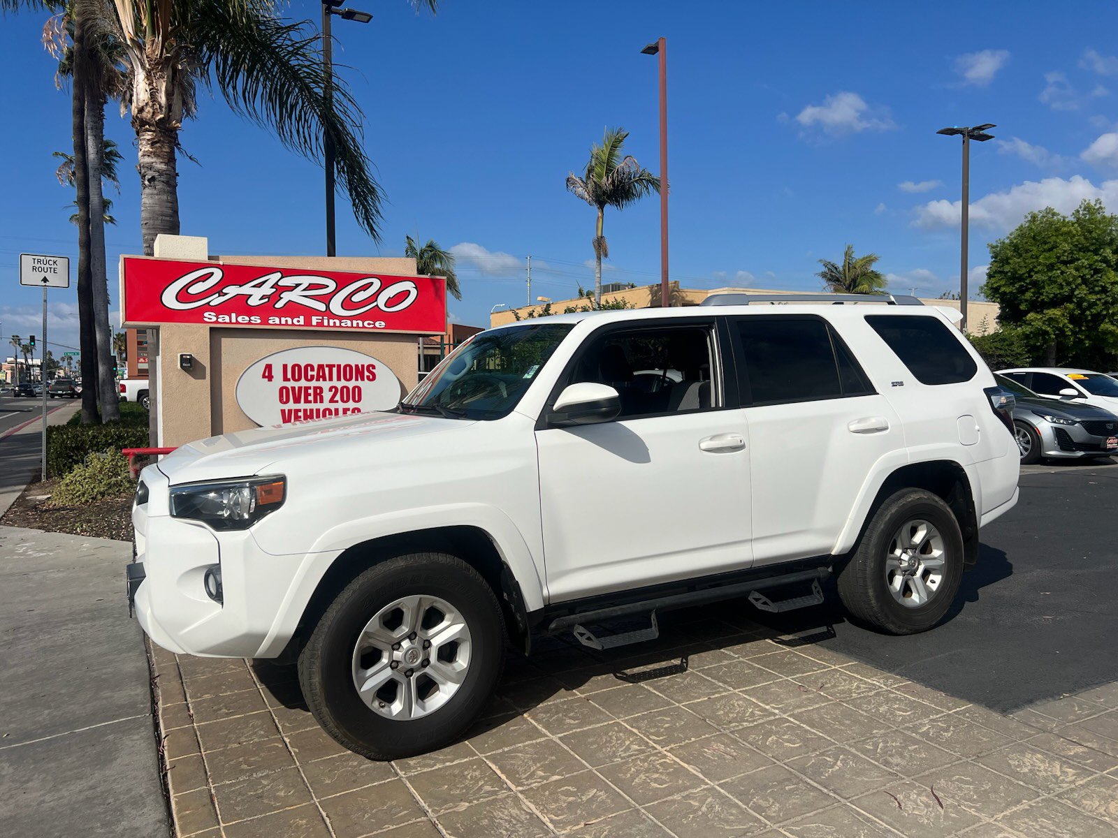 Used 2018 Toyota 4Runner SR5 AWD/4WD image 5