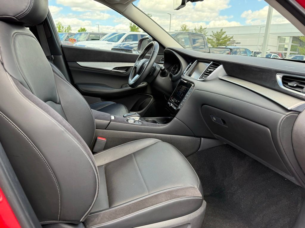 Used 2023 INFINITI QX50 Sensory AWD/4WD image 26