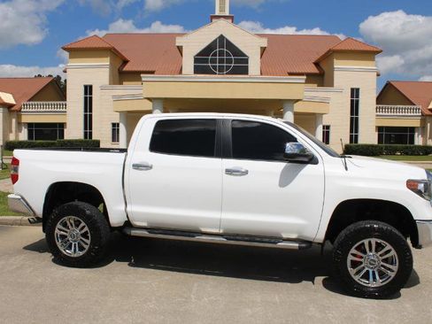 Used 2014 Toyota Tundra Limited image 2