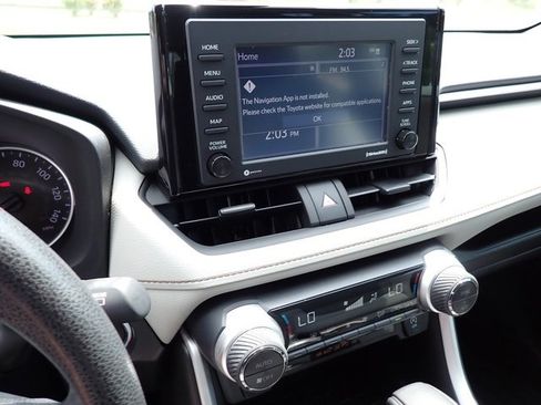 Used 2022 Toyota RAV4 XLE image 23