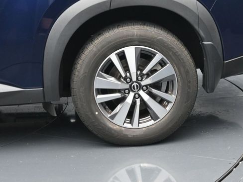 Used 2023 Nissan Pathfinder SL FWD image 13