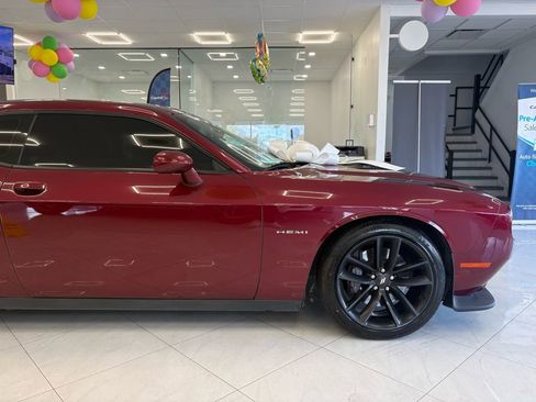 Used 2021 Dodge Challenger R/T w/ Plus Package image 9