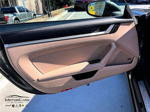 Used 2024 Porsche 911 Carrera image 19