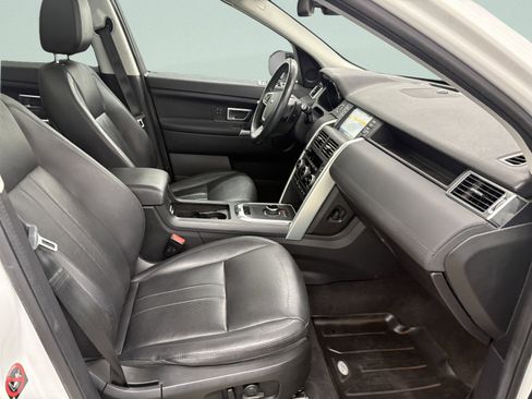 Used 2019 Land Rover Discovery Sport HSE AWD/4WD image 24