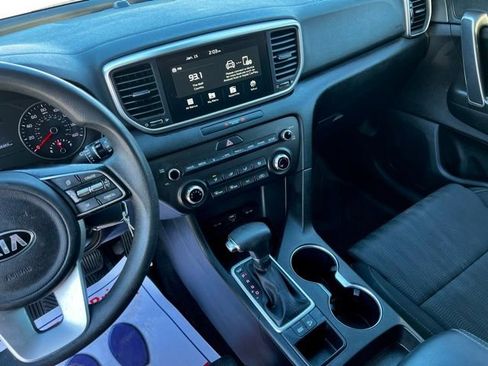 Used 2021 Kia Sportage LX image 34