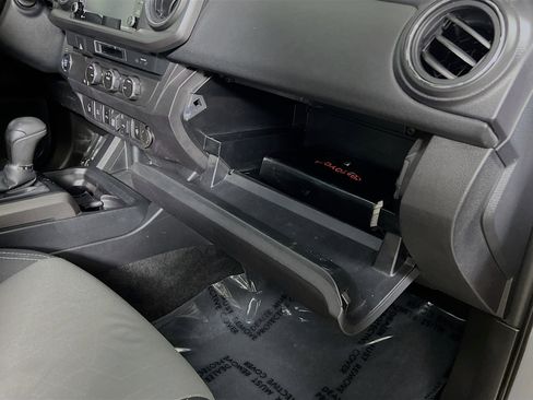 Used 2021 Toyota Tacoma TRD Off-Road image 34