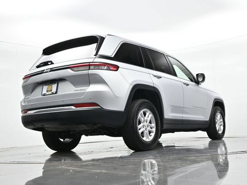 Used 2023 Jeep Grand Cherokee Laredo w/ Luxury Tech Group I AWD/4WD image 20