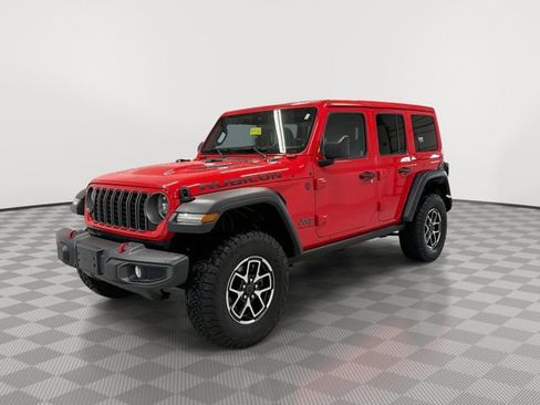 Used 2025 Jeep Wrangler Unlimited Rubicon w/ Convenience Group AWD/4WD image 6