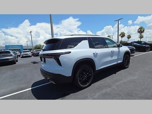 New 2026 Chevrolet Traverse LT w/ Midnight/Sport Edition FWD image 18