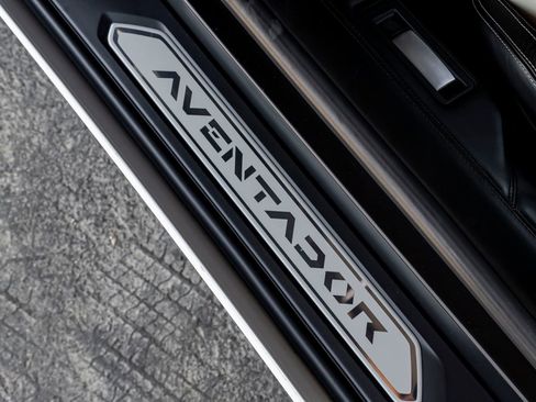 Used 2014 Lamborghini Aventador LP 700-4 AWD/4WD image 21