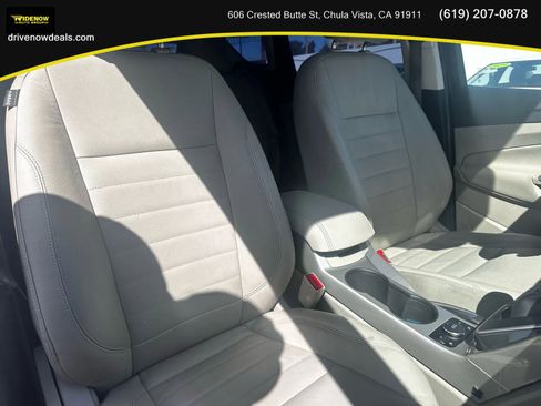 Used 2013 Ford C-MAX Energi SEL FWD image 16