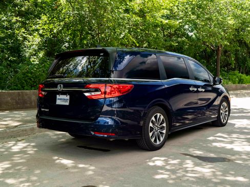 Used 2023 Honda Odyssey EX-L image 9