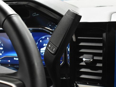 Used 2023 Chevrolet Silverado 1500 LT image 13